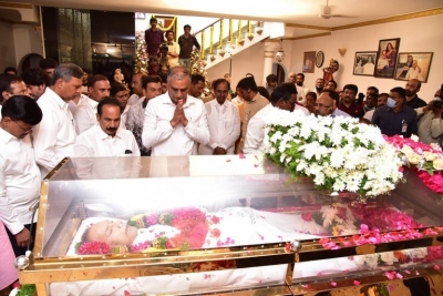 Celebs Pay Condolences to Superstar Krishna  - 108 of 111