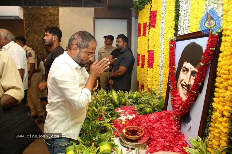 Celebs Pay Condolences to Superstar Krishna  - 3 / 97 photos