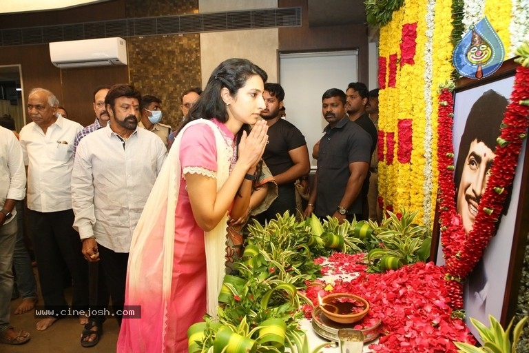 Celebs Pay Condolences to Superstar Krishna  - 7 / 97 photos