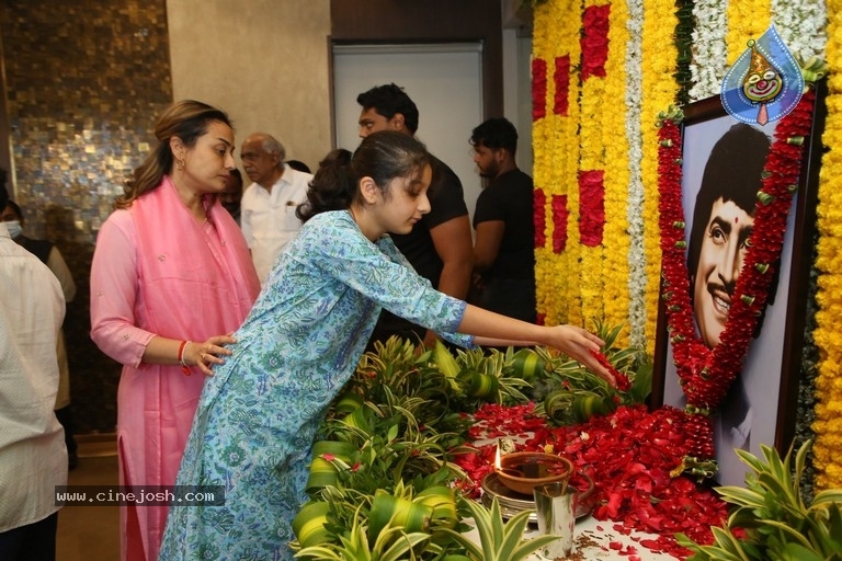 Celebs Pay Condolences to Superstar Krishna  - 53 / 97 photos