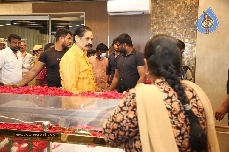 Celebs Pay Condolences to Superstar Krishna  - 55 / 97 photos