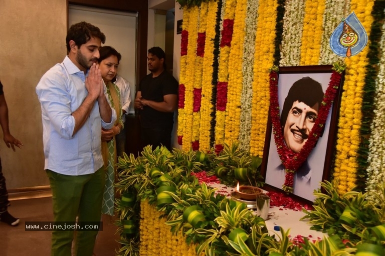 Celebs Pay Condolences to Superstar Krishna  - 81 / 97 photos