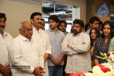 Celebs Pay Condolences to Superstar Krishna  - 86 of 97