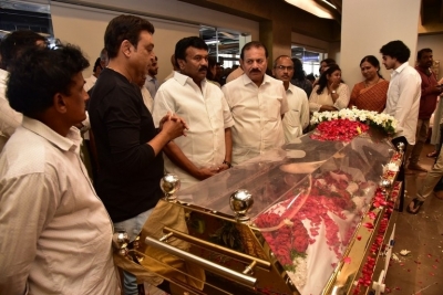 Superstar Krishna final rites - 23 of 63