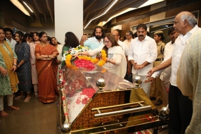 Superstar Krishna final rites - 14 of 63