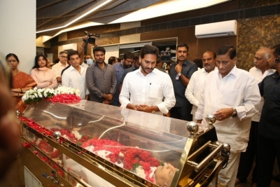 Superstar Krishna final rites - 36 of 63