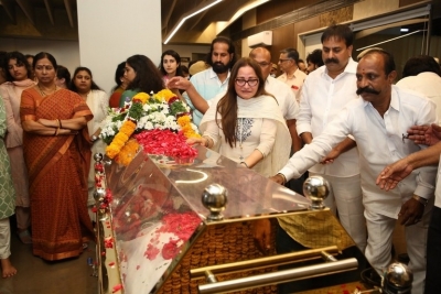 Superstar Krishna final rites - 50 of 63