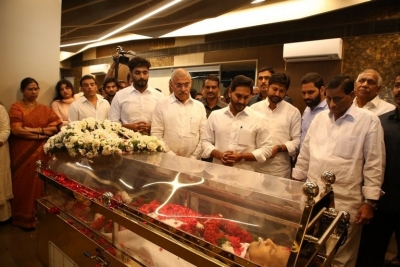 Superstar Krishna final rites - 62 of 63