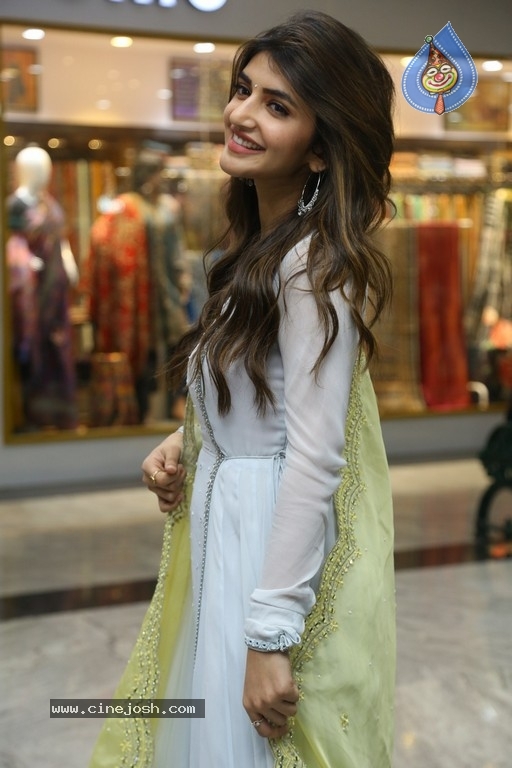 Sreeleela Photos - 2 / 16 photos