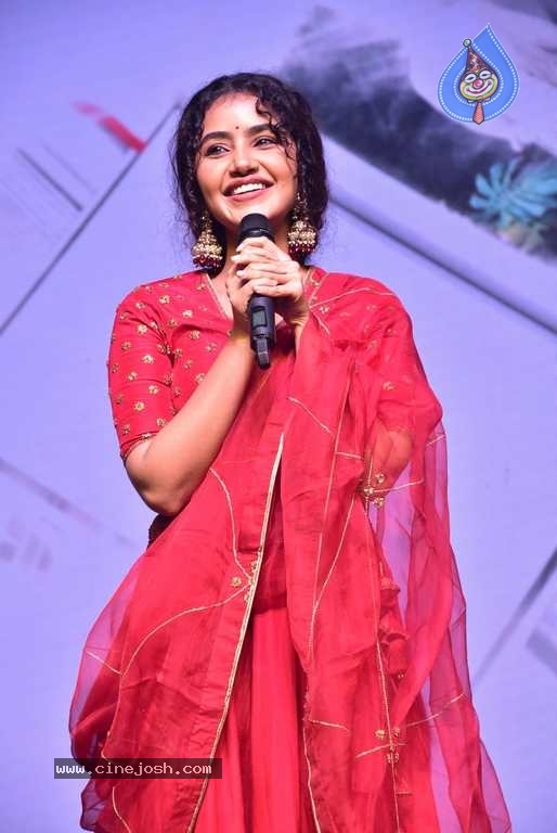 18 Pages Movie Pre Release Event - 38 / 42 photos