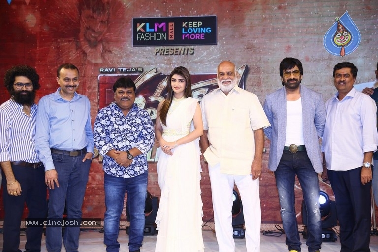 Dhamaka Pre Release Event Photos - 12 / 52 photos