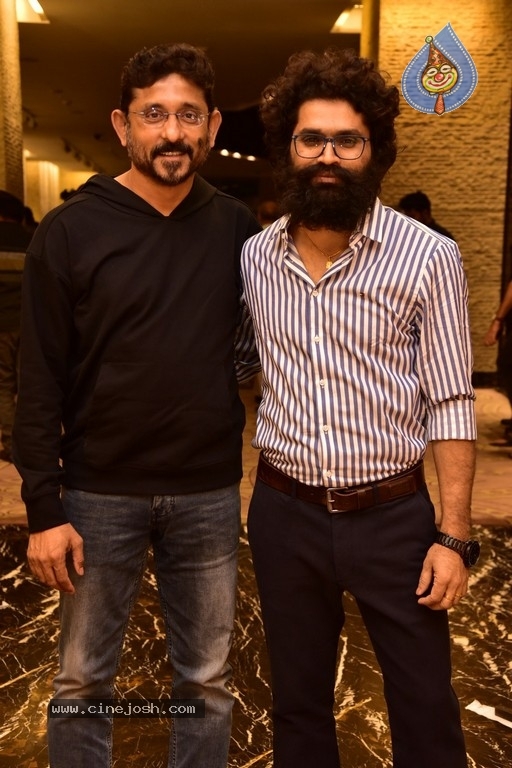 Dhamaka Pre Release Event Photos - 24 / 52 photos