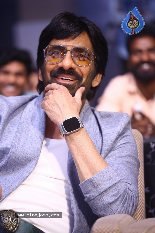 Dhamaka Pre Release Event Photos - 37 / 52 photos