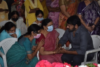 Celebrities condolences Kaikala Satyanarayana - 8 of 38