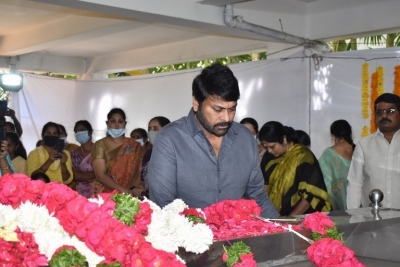 Celebrities condolences Kaikala Satyanarayana - 21 of 38