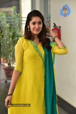 Anikha Surendran Photos - 3 of 14