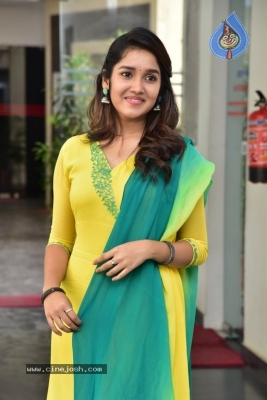 Anikha Surendran Photos - 14 of 14