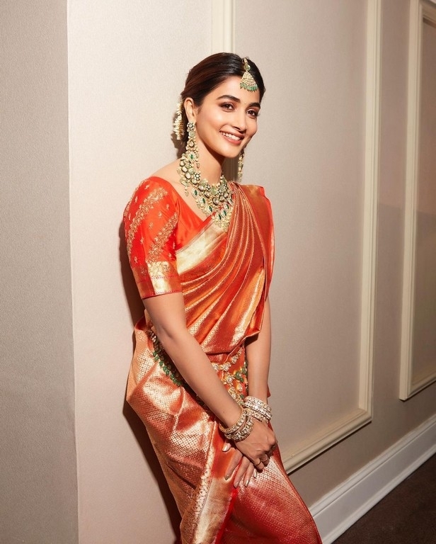 Pooja Hegde Photos - 6 / 6 photos