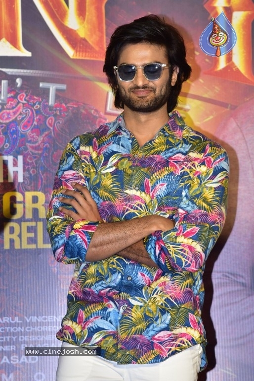 Hunt Press Meet - 11 / 14 photos