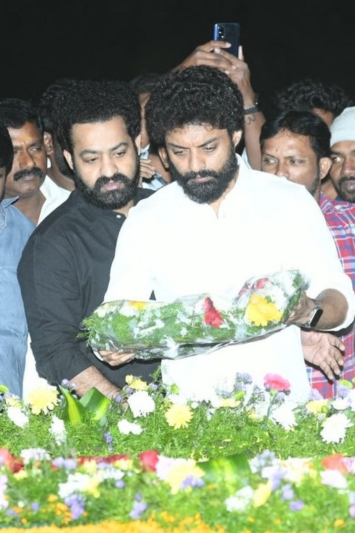 NTR-Kalyan Ram at NTR Ghat - 3 / 3 photos