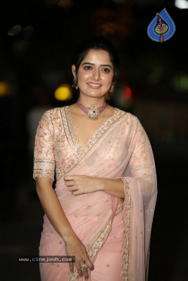 Ashika Ranganath Photos - 15 of 21