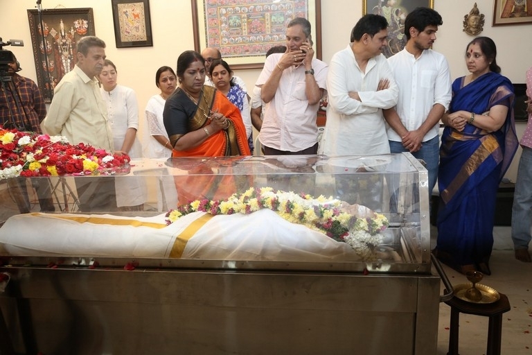 Celebs Pay Condolences to K.Viswanath - 9 / 55 photos
