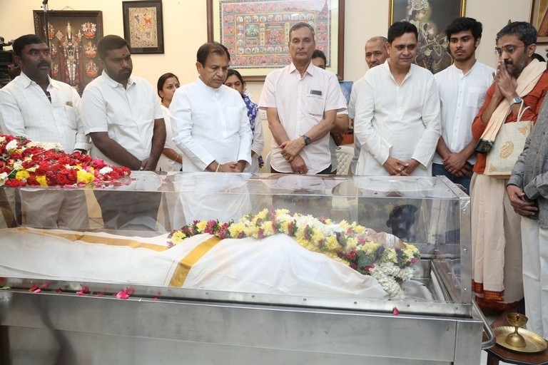 Celebs Pay Condolences to K.Viswanath - 34 / 55 photos