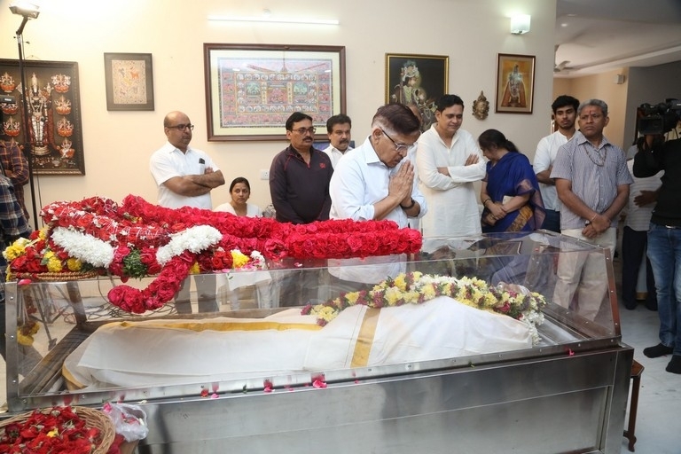 Celebs Pay Condolences to K.Viswanath - 35 / 55 photos