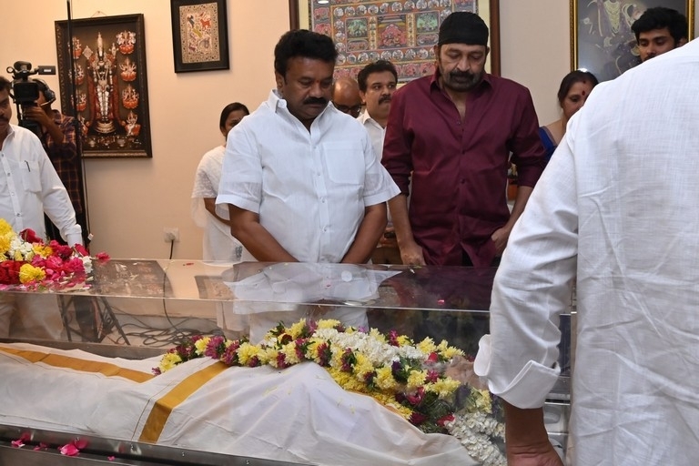 Celebs Pay Condolences to K.Viswanath - 46 / 55 photos