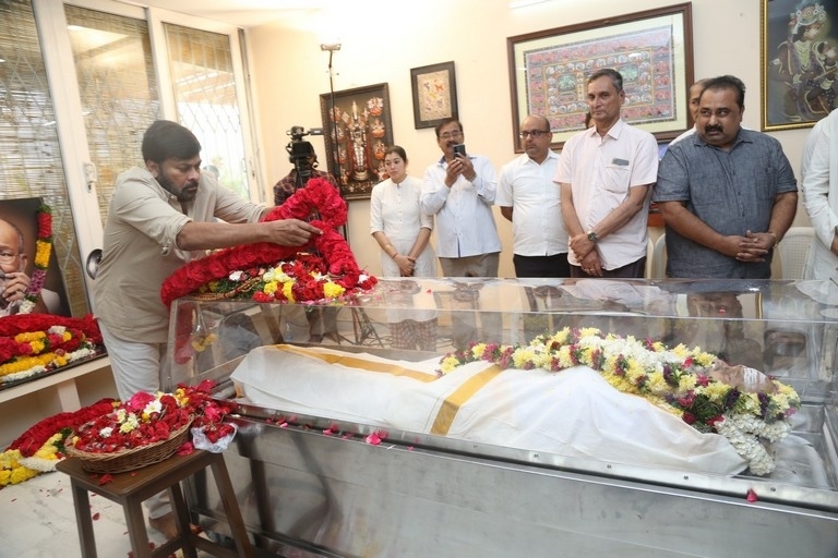 Celebs Pay Condolences to K.Viswanath - 54 / 55 photos