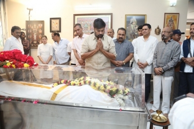 Celebs Pay Condolences to K.Viswanath - 8 of 55