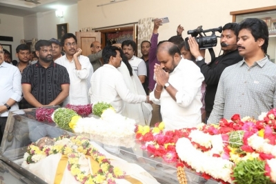 Celebs Pay Condolences to K.Viswanath - 10 of 55