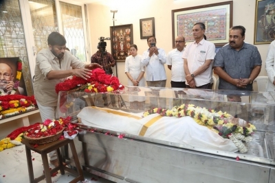 Celebs Pay Condolences to K.Viswanath - 33 of 55