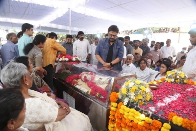 Celebs Pay Final Respect to Taraka Rathna - 14 of 104