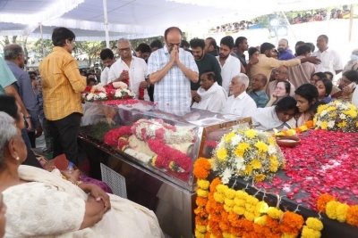 Celebs Pay Final Respect to Taraka Rathna - 82 of 104