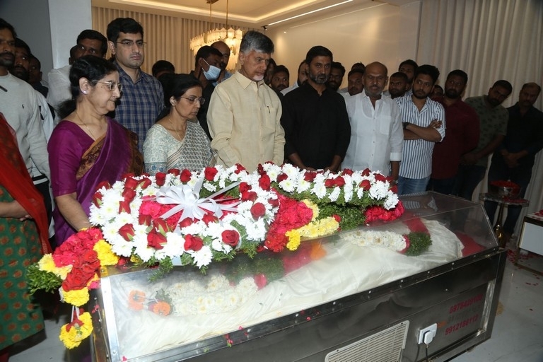 Celebs Pay Homage to Taraka Ratna - 20 / 49 photos