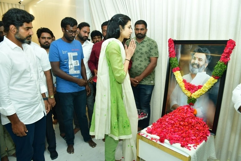 Celebs Pay Homage to Taraka Ratna - 21 / 49 photos