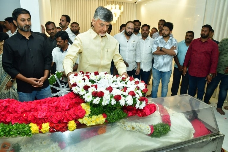 Celebs Pay Homage to Taraka Ratna - 38 / 49 photos