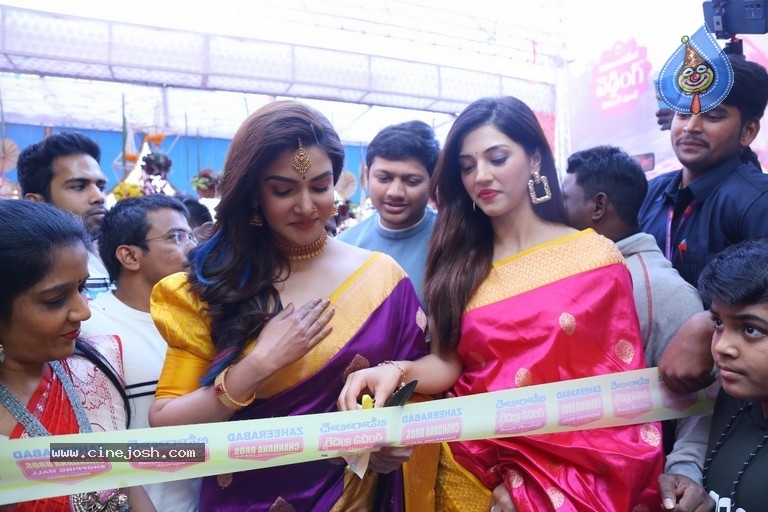 Mehreen launches Chandana Brothers Mall - 31 / 42 photos
