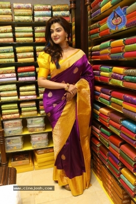 Mehreen launches Chandana Brothers Mall - 28 of 42