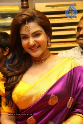 Mehreen launches Chandana Brothers Mall - 30 of 42
