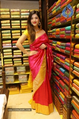 Mehreen launches Chandana Brothers Mall - 33 of 42