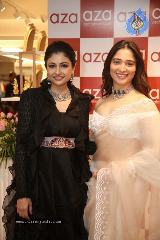 Tamanna launches AZA Fashion - 7 / 19 photos