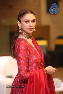 Aditi Rao Hydari Photos - 11 of 21