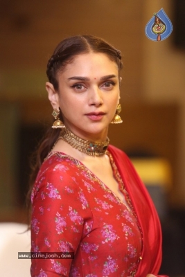 Aditi Rao Hydari Photos - 19 of 21