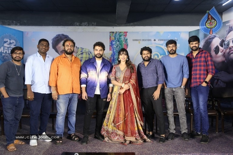 Das Ka Dhamki Movie Press Meet - 16 / 18 photos