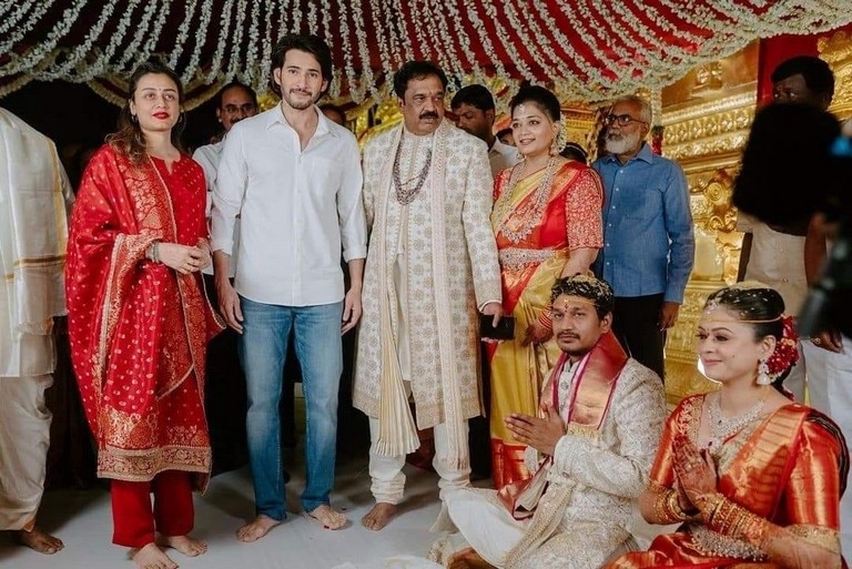 Mahesh Attends Family Friend Wedding - 3 / 4 photos