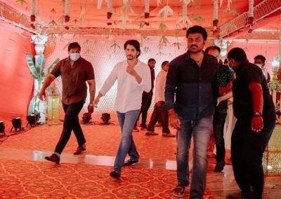 Mahesh Attends Family Friend Wedding - 1 of 4