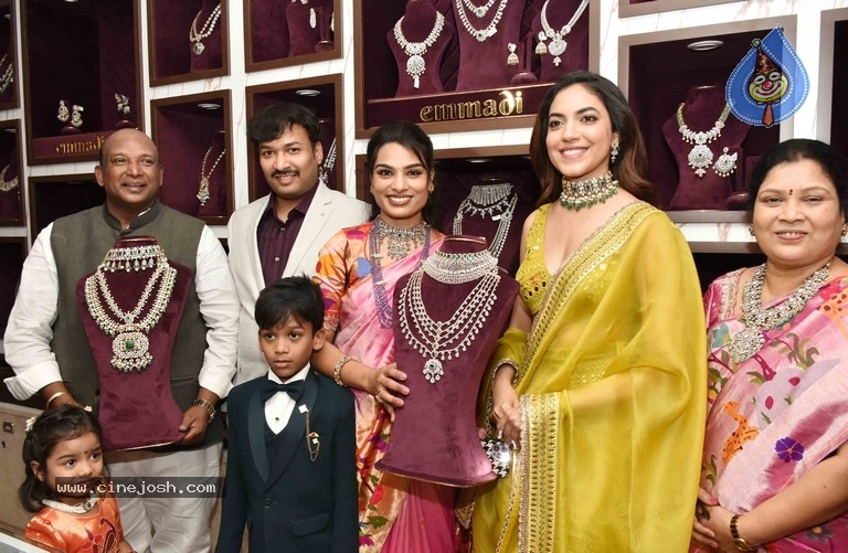 Ritu Varma Launches Emmadi Jewellery - 15 / 18 photos
