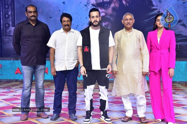Agent Trailer Launch Event - 15 / 28 photos
